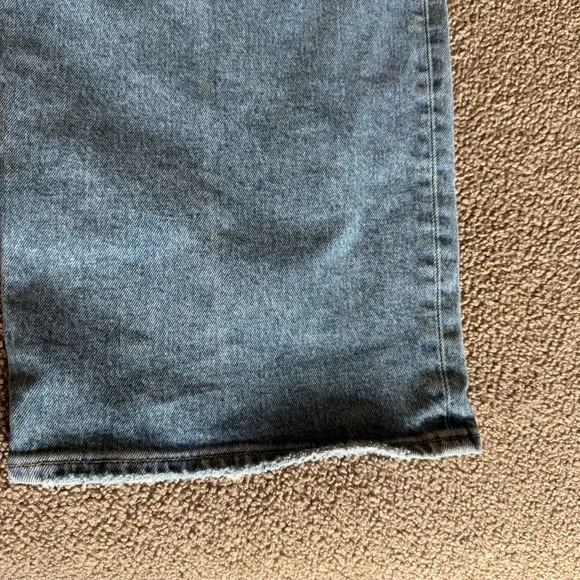 NEW Abercrombie & Fitch Women's 90s Relaxed High Rise Medium Wash Size 35/20R - Picture 5 of 5